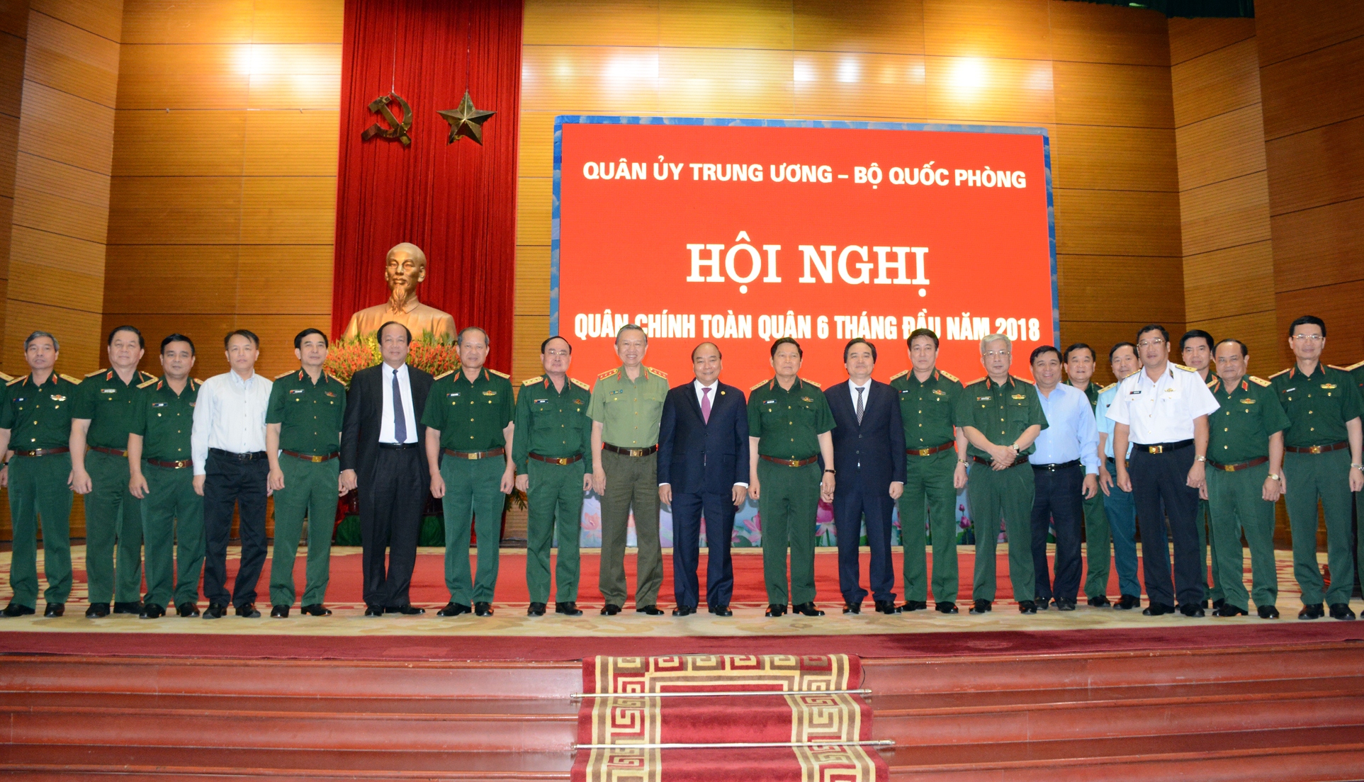 Nỗ lực phấn đấu hoàn thành toàn diện nhiệm vụ quân sự, quốc phòng